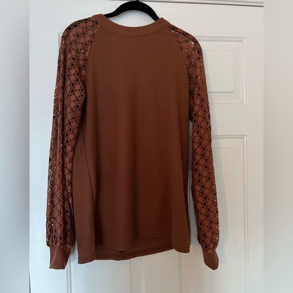 MIHOLL Top ( NWT) - Picture 4 of 9